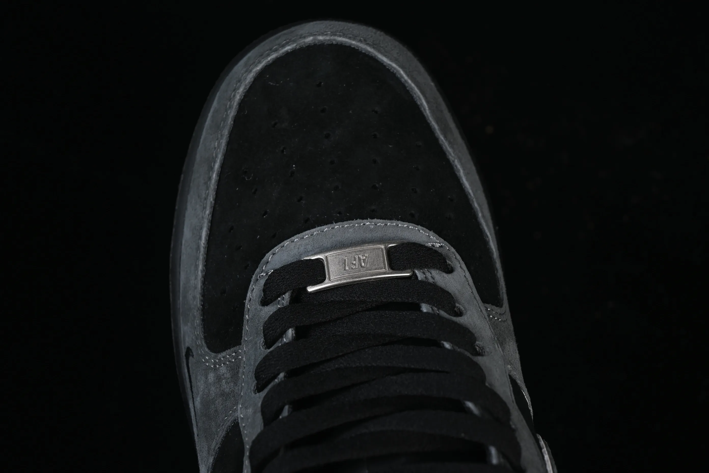 All categories Nk Air Force 1 Air Force series Nk Air Force 1 Low Air Force low-top Nike Air Force 1'07 Low gray and black suede Air Force 1 low-top casual sneakers ZH0316-133